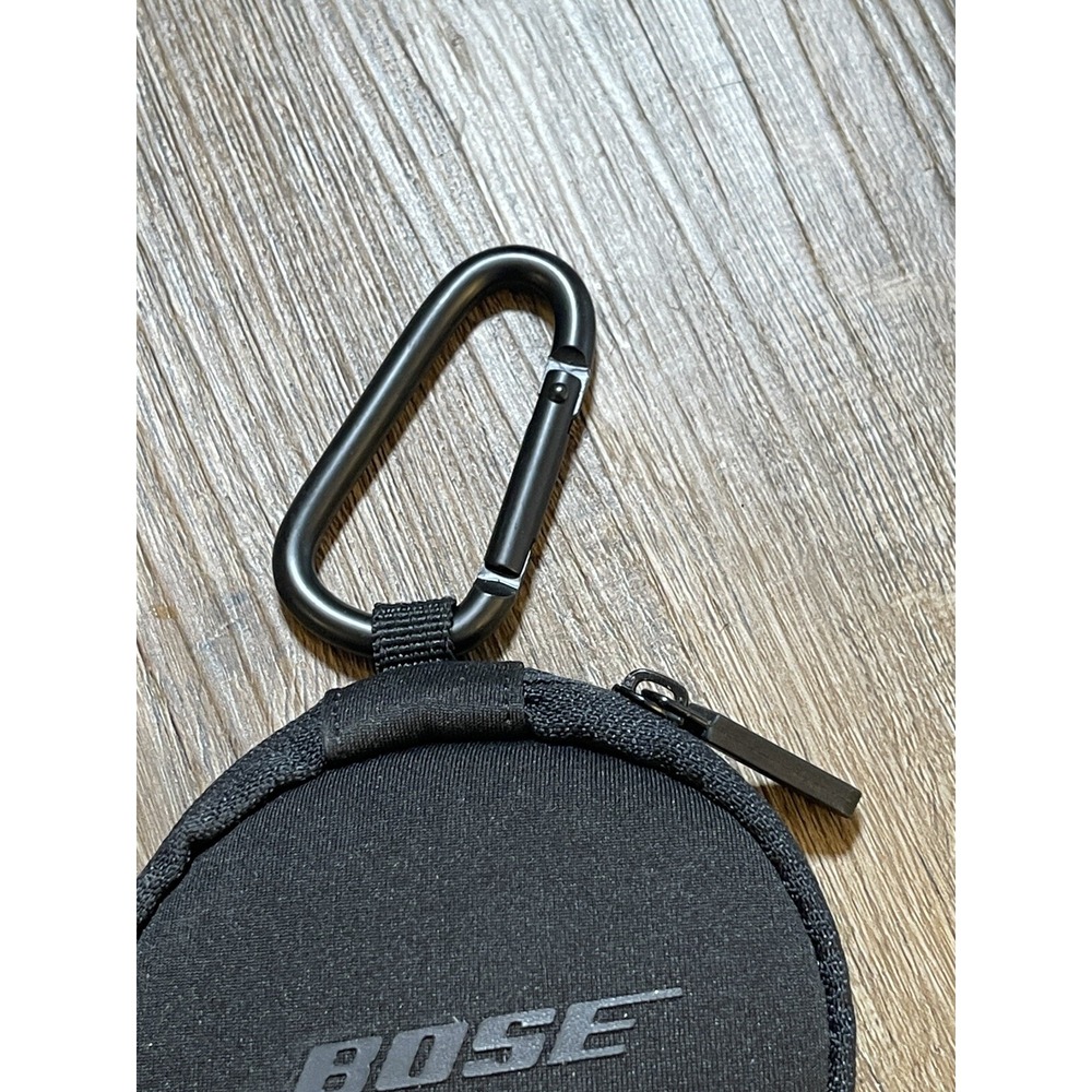 SoundSport Wireless Headphones Carry Case With Carbine Hook‎ - Picture 2 of 7
